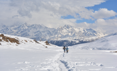 Dayara Bugyal Trek Snow View