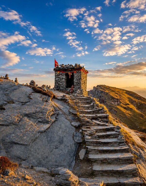 Tungnath Temple highest Shiva temple in Uttarakhand Himalayas