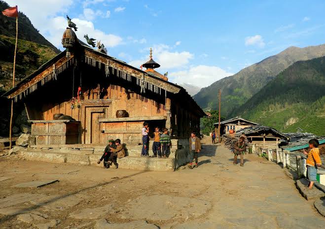 Osla Village: History, Architecture and Local Traditions Har Ki Dun Trek